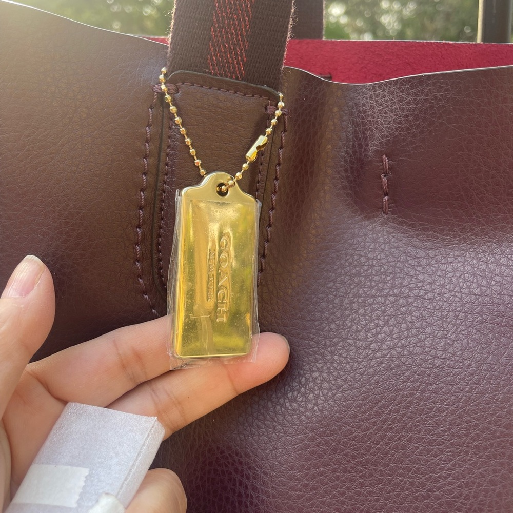 NWOT Coach Burgundy Pebbled Leather Derby Tote Shoulder Bag (CSR) - Picture 10 of 16